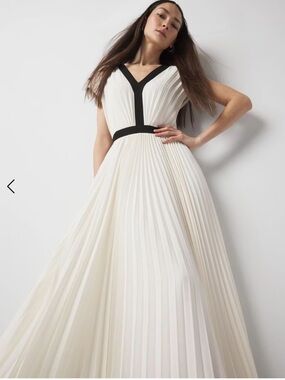 NWT $225 WH|BM Black Cream Colorblock Pleated Gown Maxi dress women size 8